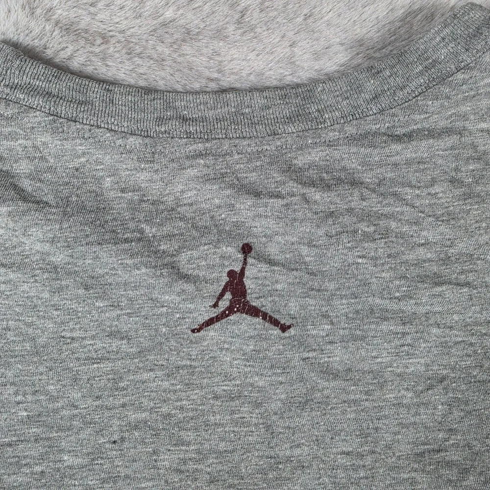 Jordan Long Sleeve Shirt Mens‎ Small Gray Jumpman Graphic Basketball Sportswear